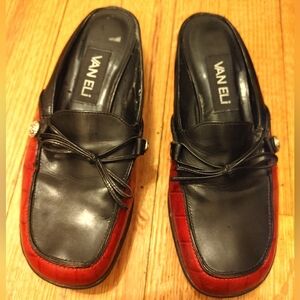Van Eli Women's Genuine Leather Black and Red Croc Embossed Loafers: Size 6